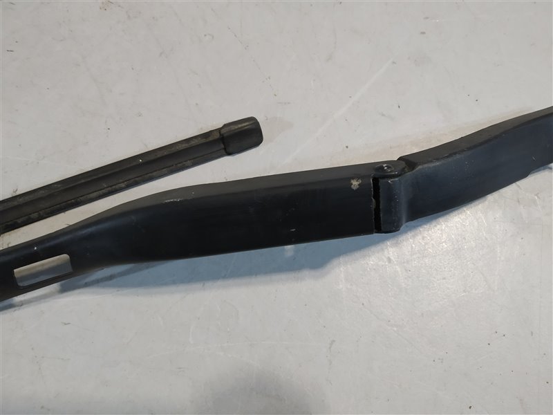 поводок стеклоочистителя, 1640 рублей, Санкт-Петербург