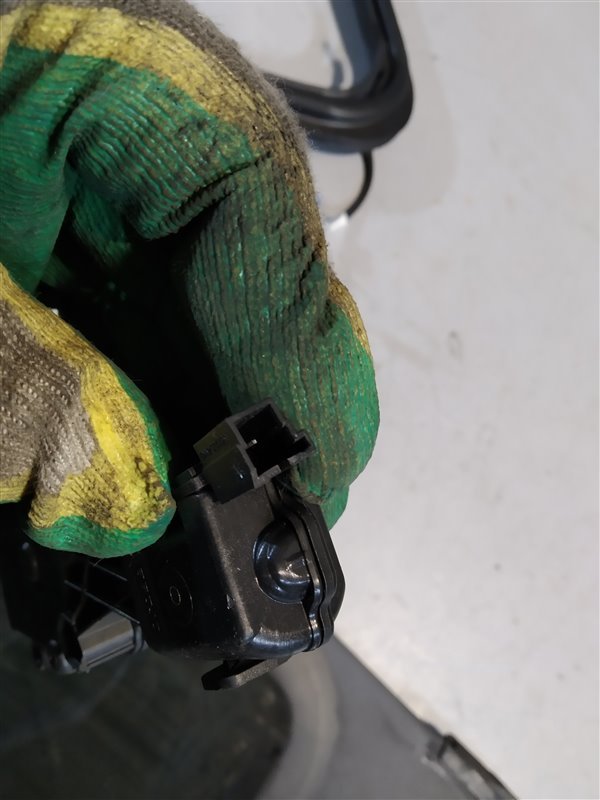 стекло кузовное, 4540 рублей, Санкт-Петербург