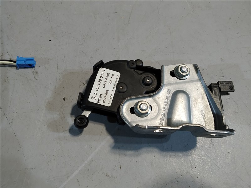 стекло кузовное, 4540 рублей, Санкт-Петербург