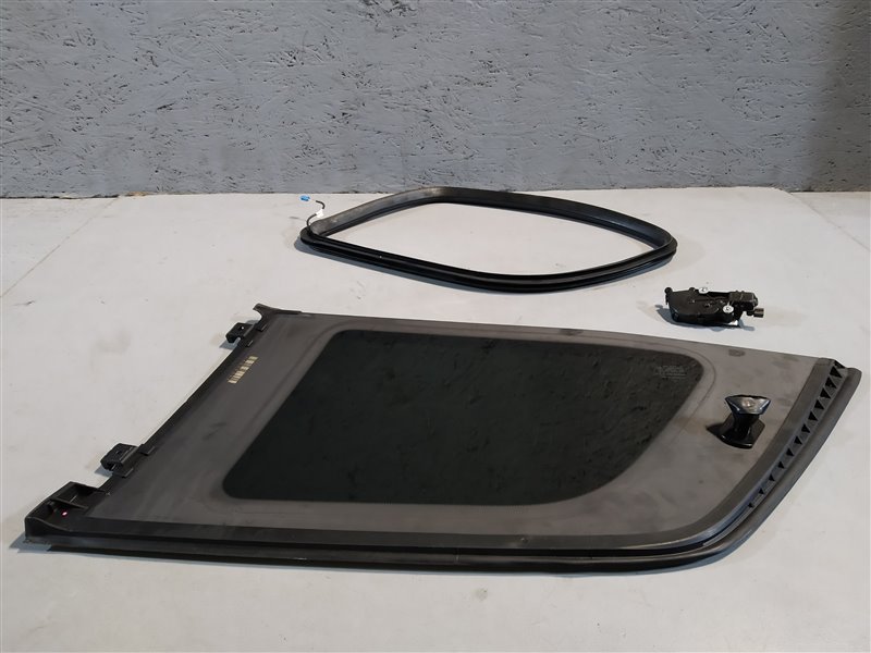 стекло кузовное, 4540 рублей, Санкт-Петербург