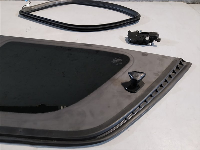 стекло кузовное, 4540 рублей, Санкт-Петербург