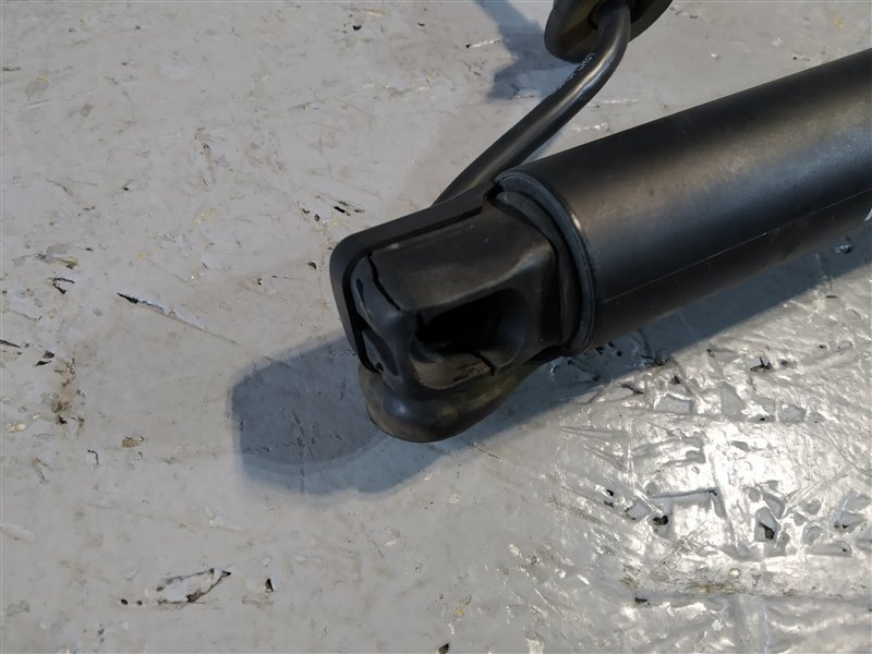 амортизатор багажника, 11200 рублей, Санкт-Петербург