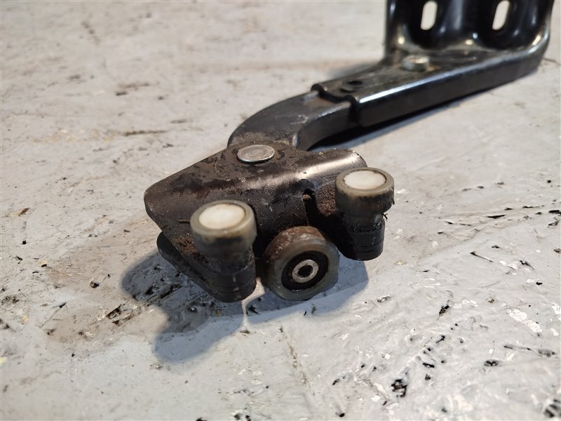 ролик сдвижной двери, 2375 рублей, Санкт-Петербург