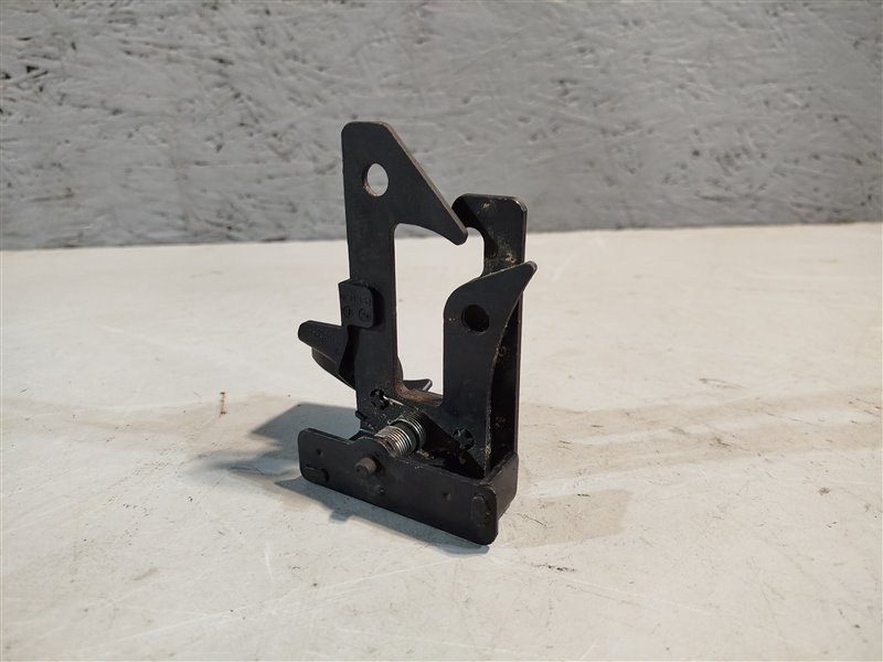 крюк капота, 1370 рублей, Санкт-Петербург