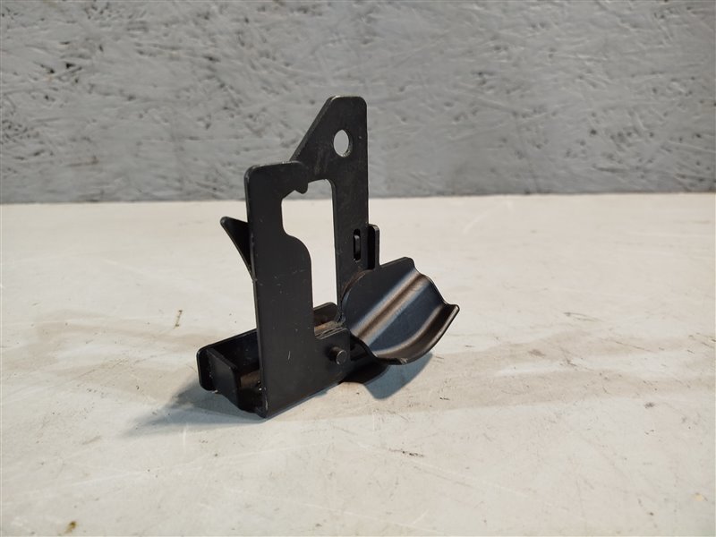 крюк капота, 1370 рублей, Санкт-Петербург