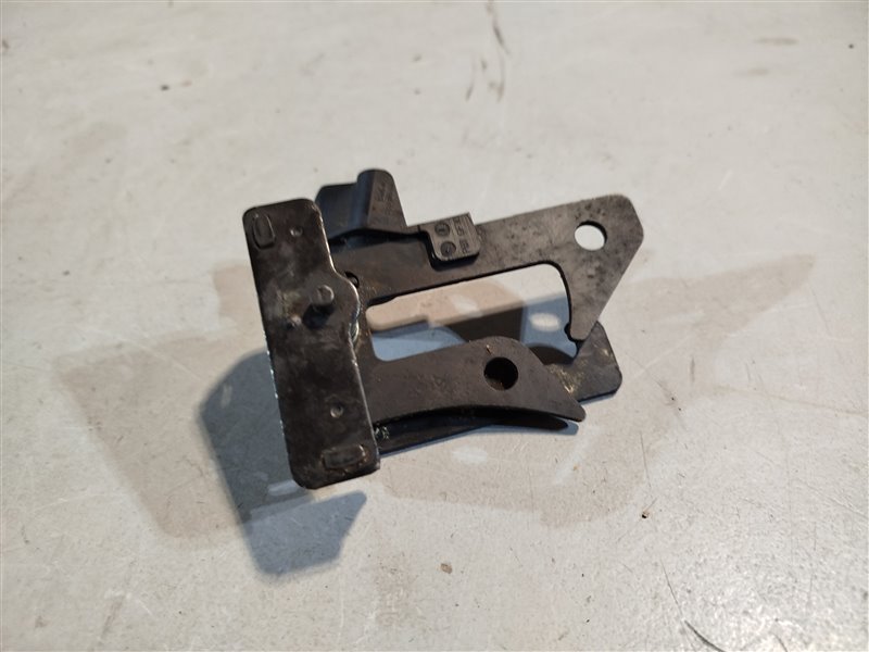 крюк капота, 1370 рублей, Санкт-Петербург