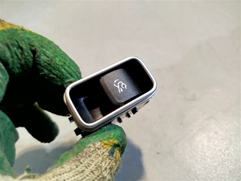 кнопка крышки багажника, 1670 рублей, Санкт-Петербург