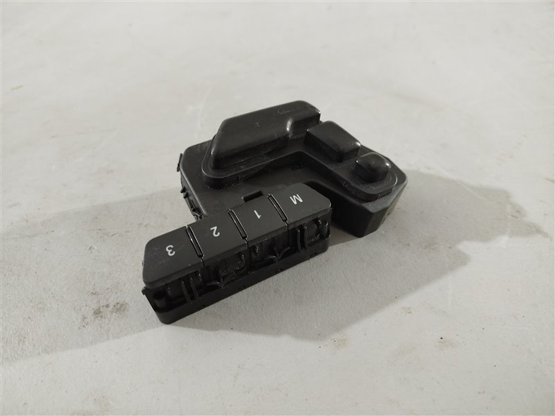 кнопки управления сиденьем, 2085 рублей, Санкт-Петербург