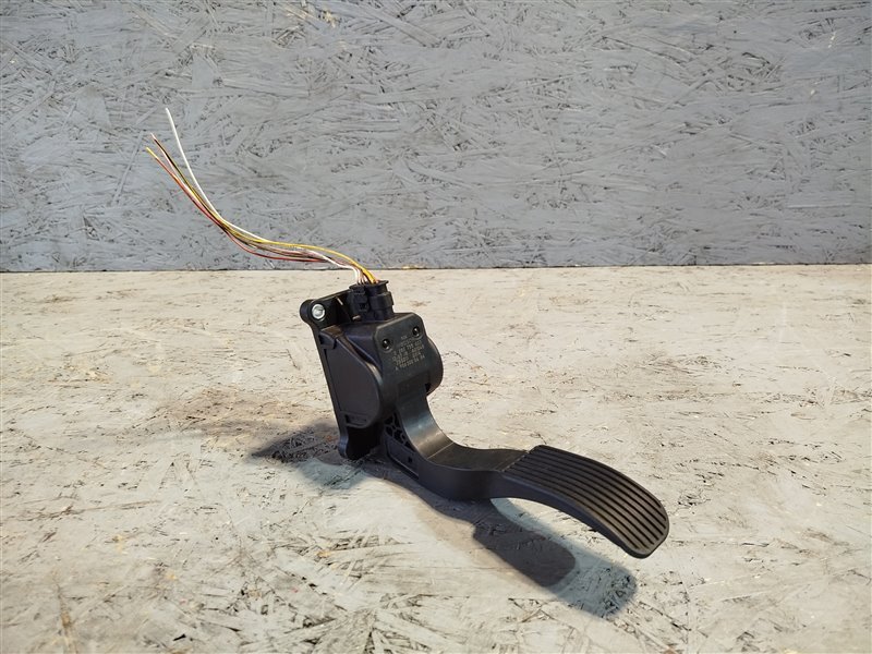 педаль газа, 1715 рублей, Санкт-Петербург