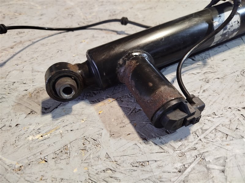 амортизатор, 15695 рублей, Санкт-Петербург