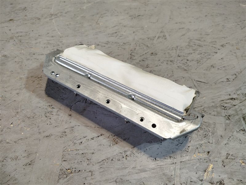 подушка безопасности коленная, 2795 рублей, Санкт-Петербург