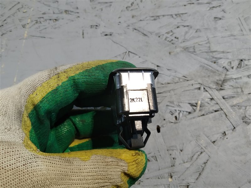 кнопка крышки багажника, 890 рублей, Санкт-Петербург