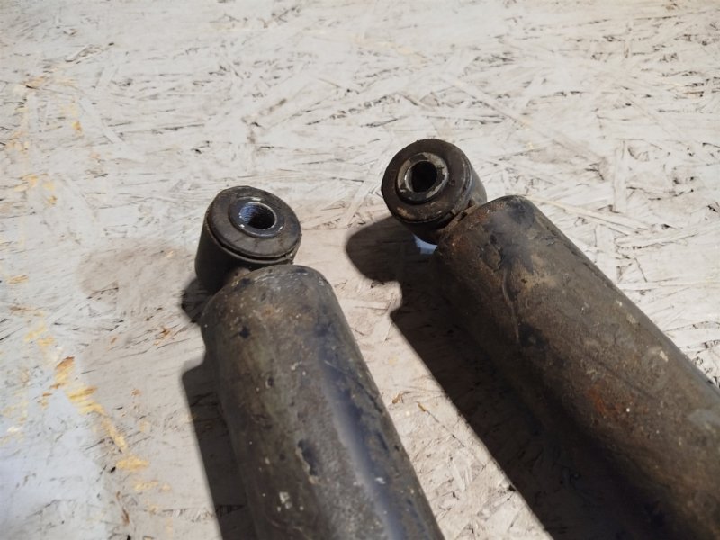 амортизатор, 4830 рублей, Санкт-Петербург