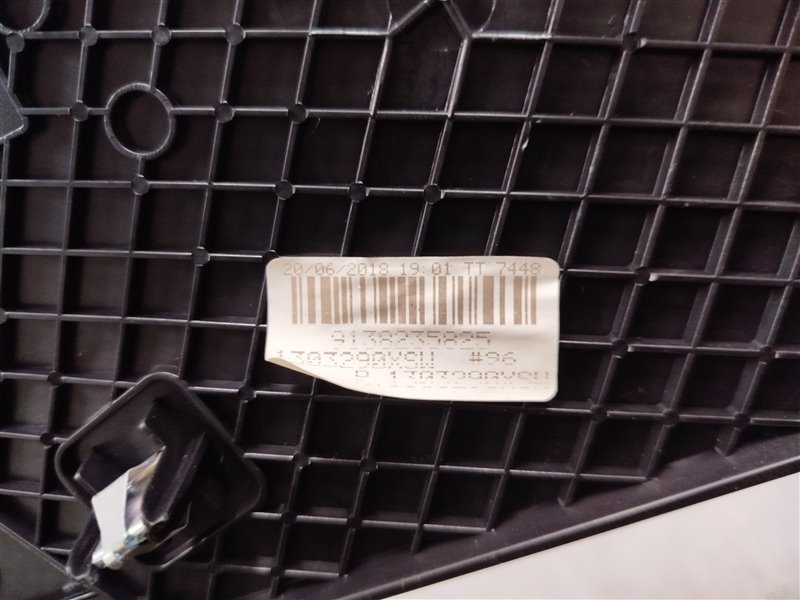 Накладка на торпедо, 2305 рублей, Санкт-Петербург