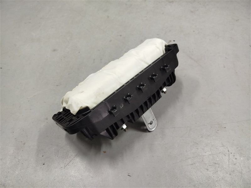 подушка в торпедо, 20805 рублей, Санкт-Петербург