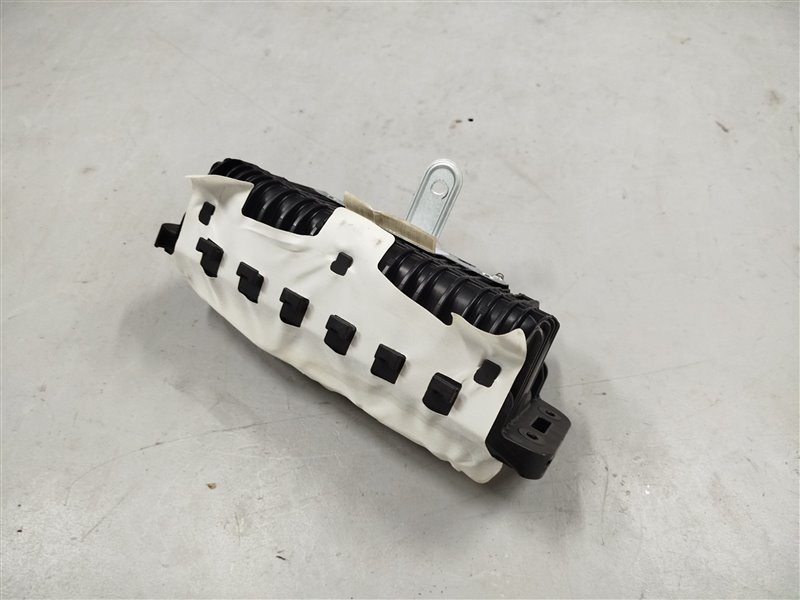 подушка в торпедо, 20805 рублей, Санкт-Петербург