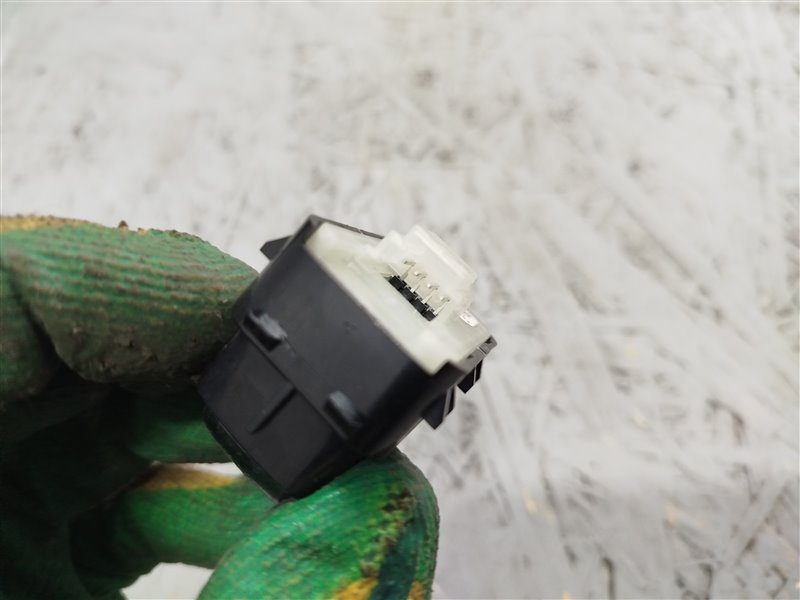 кнопка стеклоподъемника, 1160 рублей, Санкт-Петербург