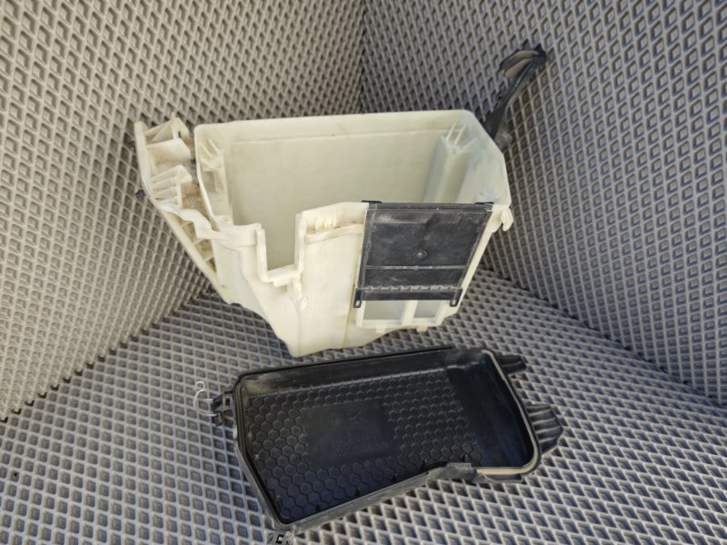 корпус блока предохранителей, 1620 рублей, Санкт-Петербург