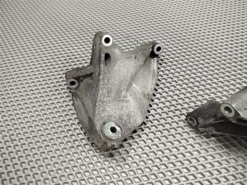 кронштейн двигателя, 2220 рублей, Санкт-Петербург