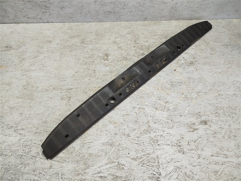 накладка багажника, 1770 рублей, Санкт-Петербург