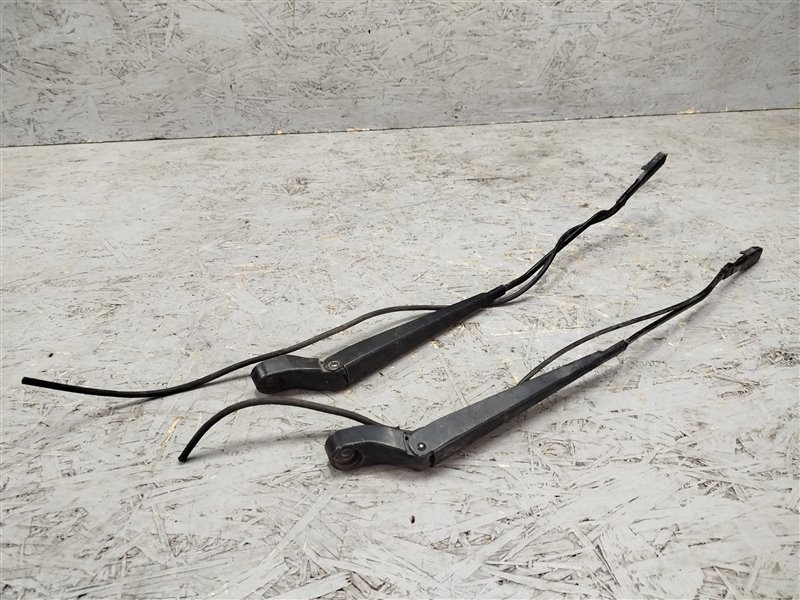 поводок стеклоочистителя, 1475 рублей, Санкт-Петербург