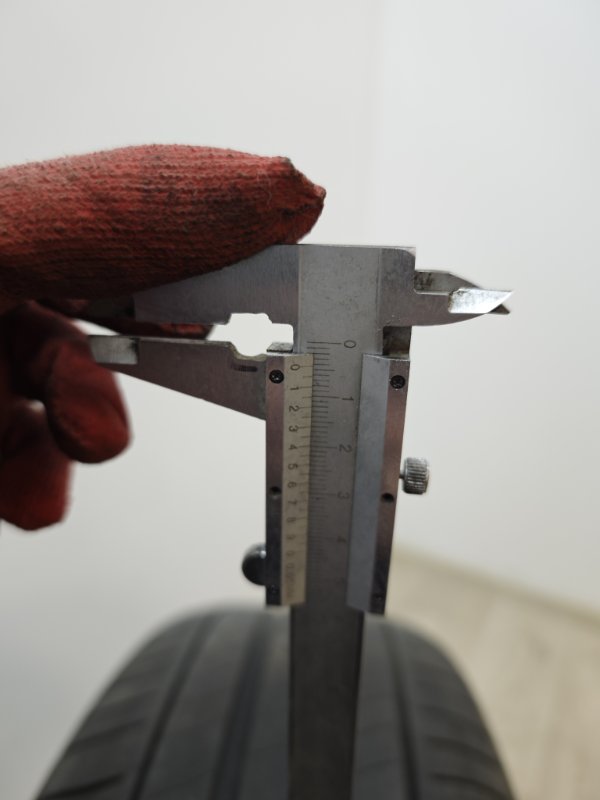 шина, 2235 рублей, Санкт-Петербург