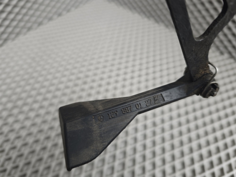 крюк капота, 1130 рублей, Санкт-Петербург