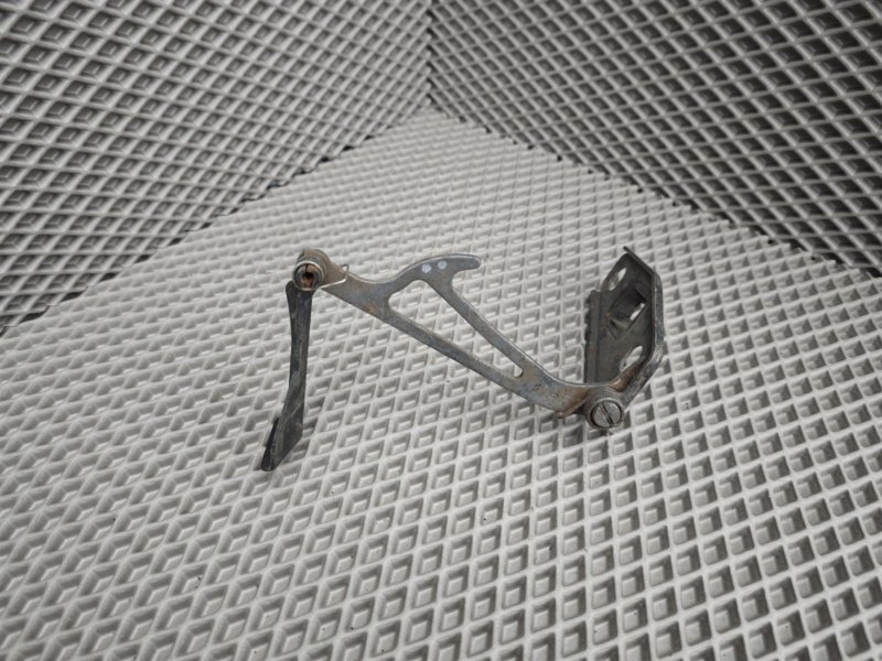 крюк капота, 1130 рублей, Санкт-Петербург