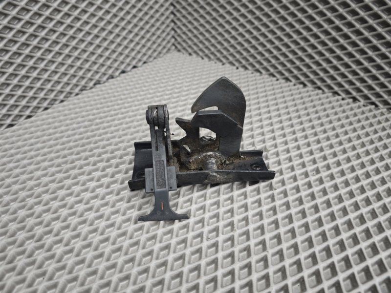 крюк капота, 1130 рублей, Санкт-Петербург