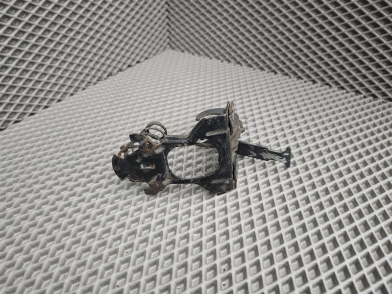 крюк капота, 1415 рублей, Санкт-Петербург