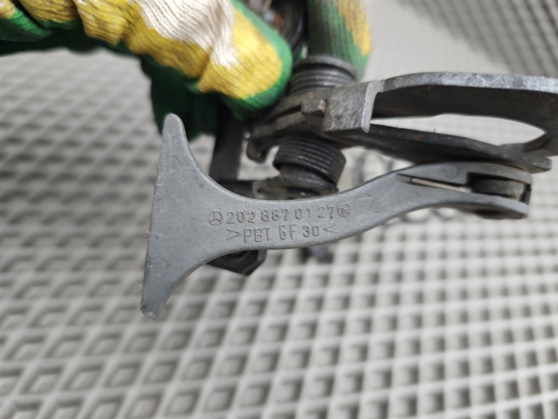 крюк капота, 1130 рублей, Санкт-Петербург