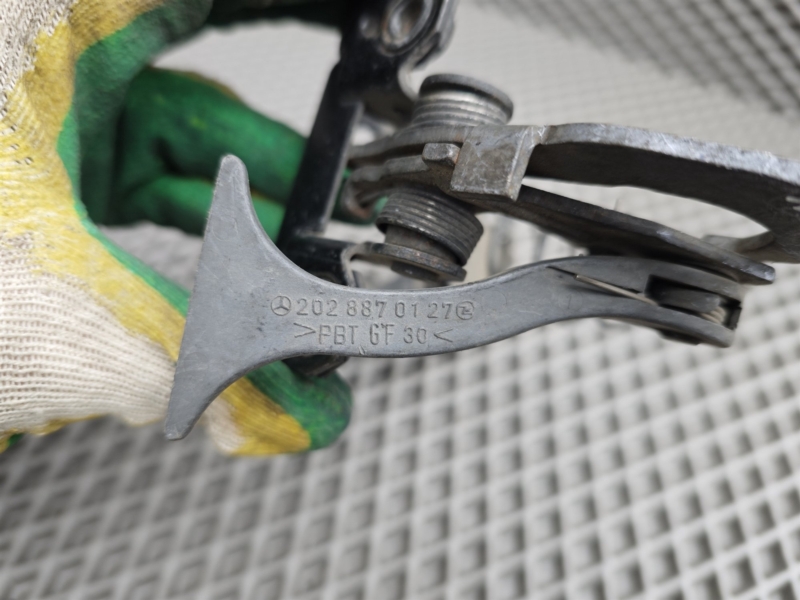 крюк капота, 1130 рублей, Санкт-Петербург