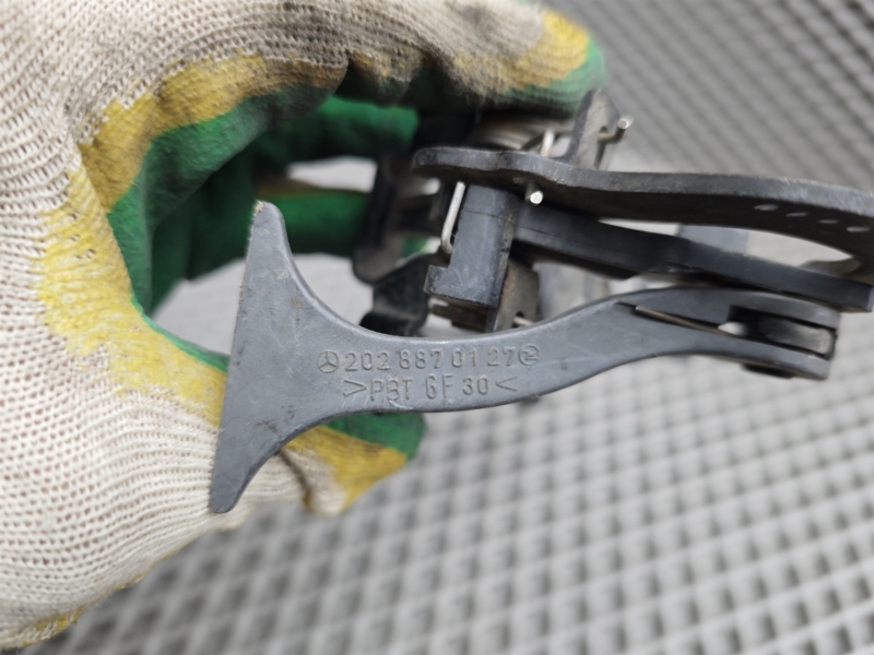 крюк капота, 1130 рублей, Санкт-Петербург