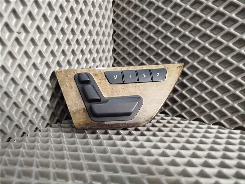 кнопки управления сиденьем, 2240 рублей, Санкт-Петербург