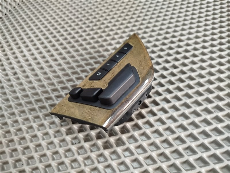 кнопки управления сиденьем, 2240 рублей, Санкт-Петербург