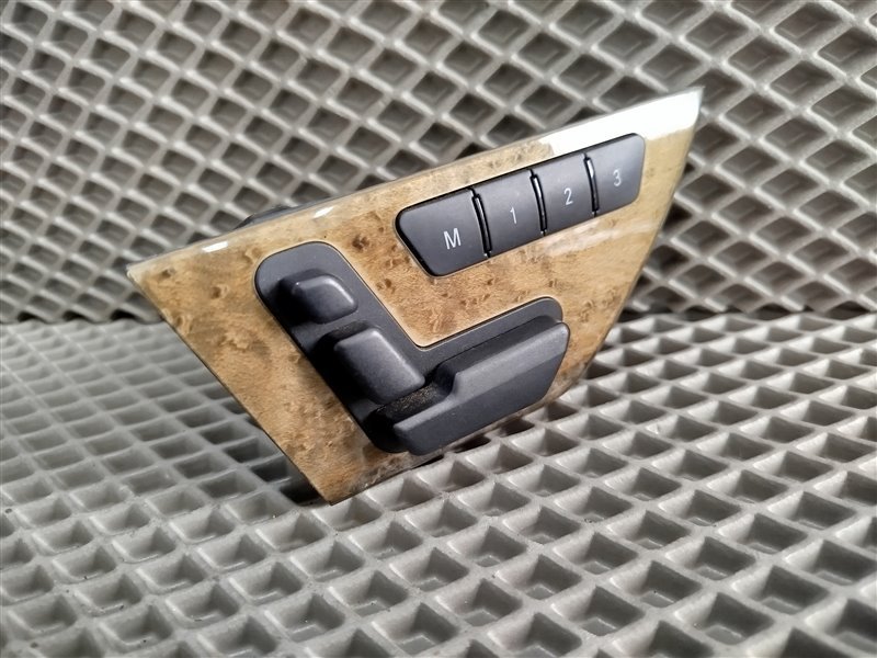 кнопки управления сиденьем, 2240 рублей, Санкт-Петербург