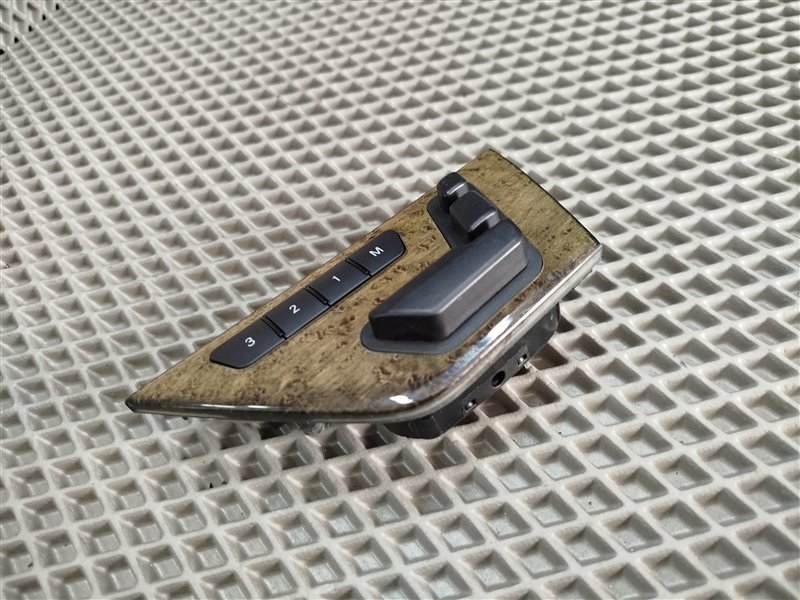 кнопки управления сиденьем, 2240 рублей, Санкт-Петербург