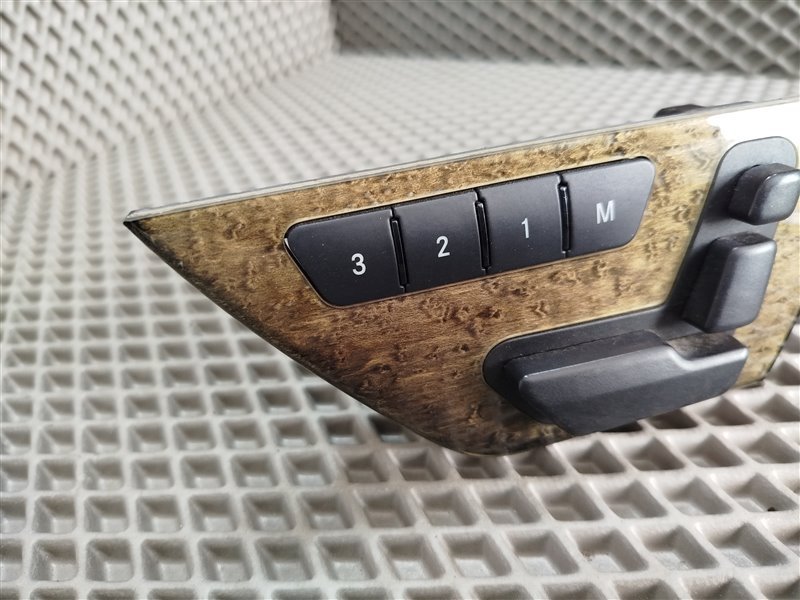 кнопки управления сиденьем, 2240 рублей, Санкт-Петербург