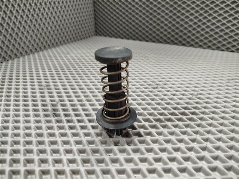 пружина капота, 1100 рублей, Санкт-Петербург