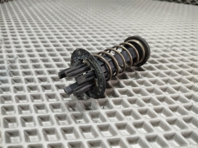 пружина капота, 1100 рублей, Санкт-Петербург