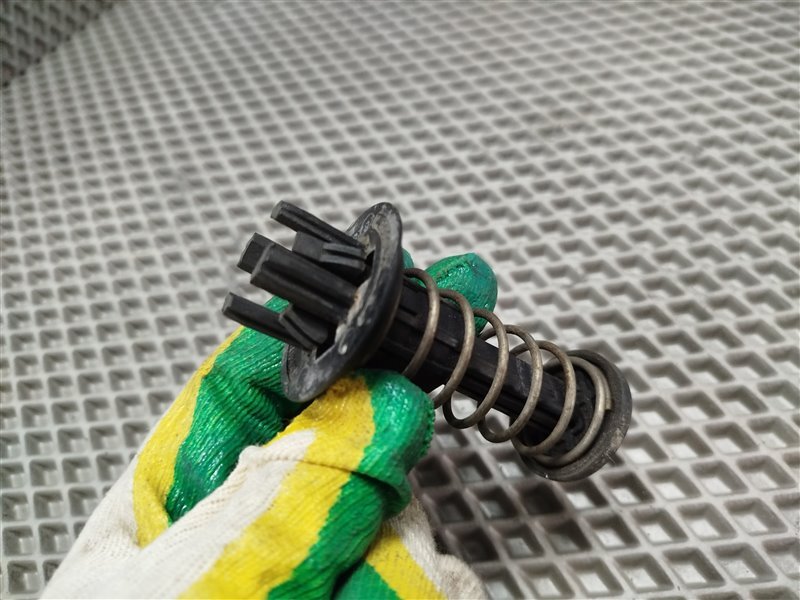 пружина капота, 1100 рублей, Санкт-Петербург