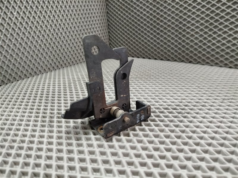 крюк капота, 1480 рублей, Санкт-Петербург