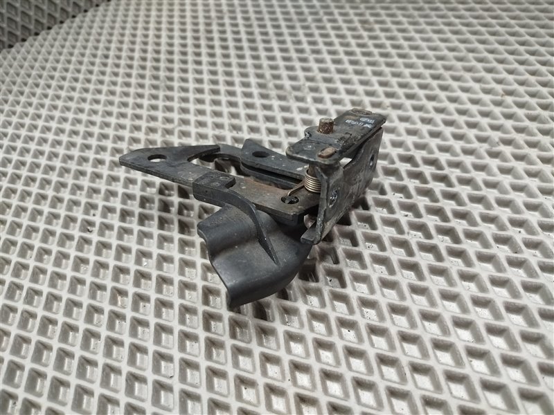 крюк капота, 1480 рублей, Санкт-Петербург