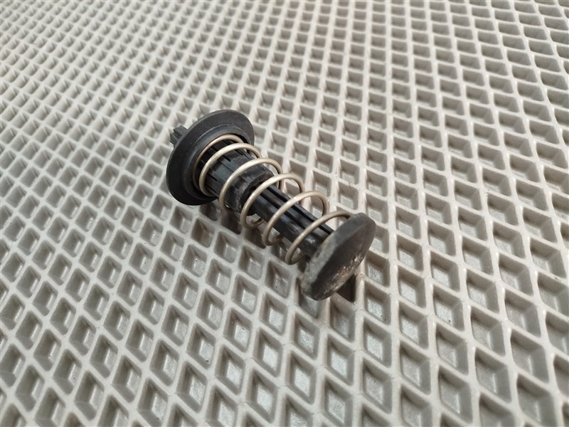 пружина капота, 1385 рублей, Санкт-Петербург