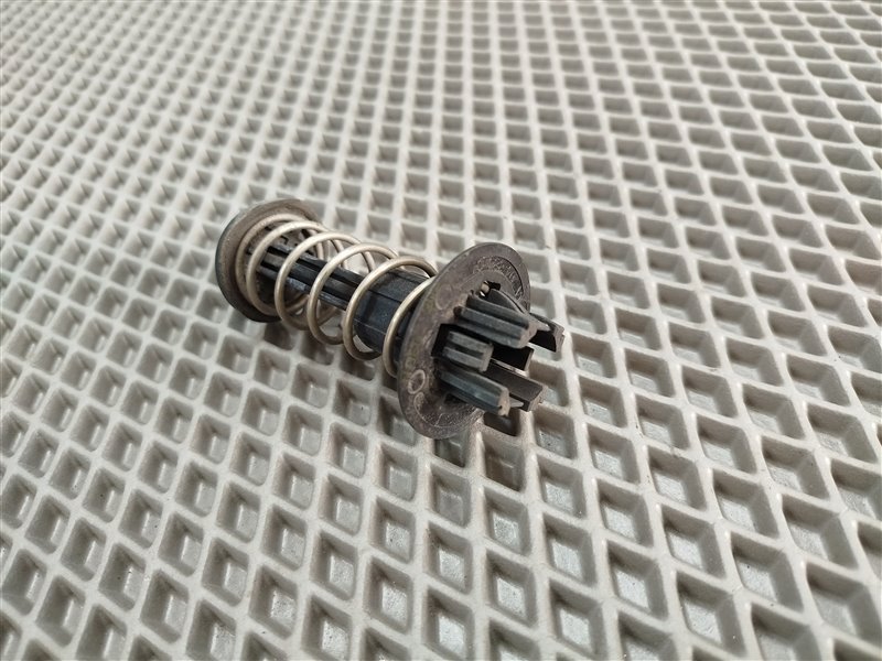 пружина капота, 1385 рублей, Санкт-Петербург