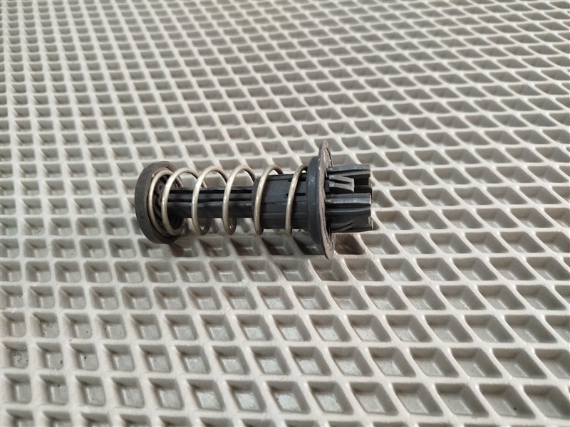 пружина капота, 1385 рублей, Санкт-Петербург