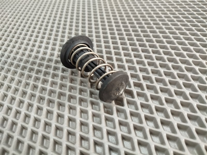 пружина капота, 1385 рублей, Санкт-Петербург