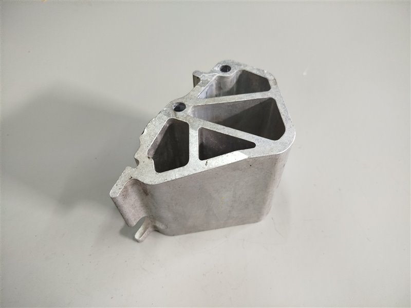 кронштейн радиатора, 3700 рублей, Санкт-Петербург