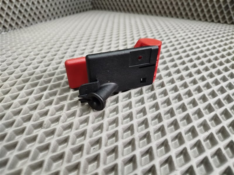 ручка открывания капота, 1390 рублей, Санкт-Петербург