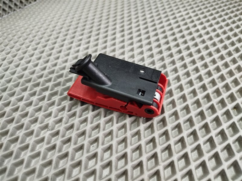 ручка открывания капота, 1390 рублей, Санкт-Петербург